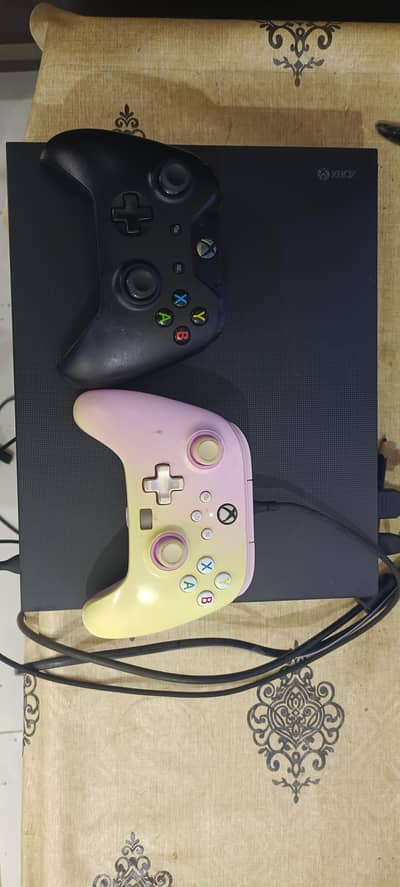 Xbox One X 1tb