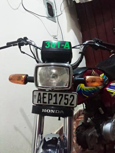 Honda CD70 for sale