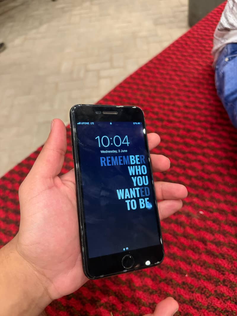 Apple iPhone 7 Plus 1