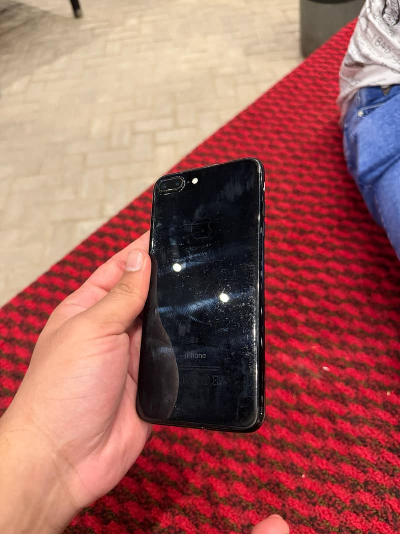 Apple iPhone 7 Plus 2