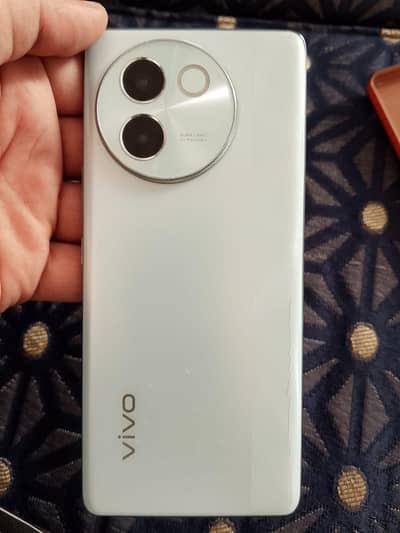 Vivo V30 e