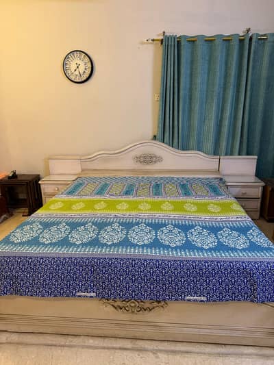 Bedroom Furniture Set for Sale