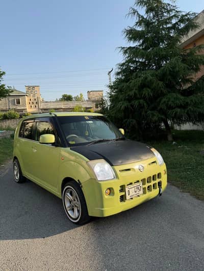 Nissan pino