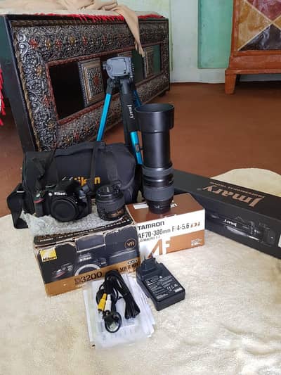 D3200 camera new condition good shooting working urgently Sale