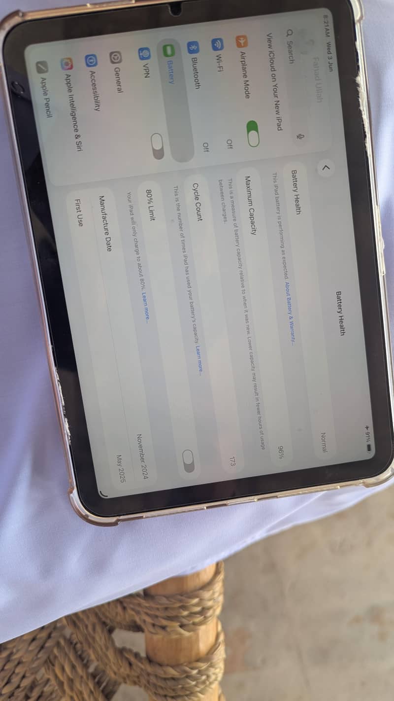 ipad mini 7 mint condition 3