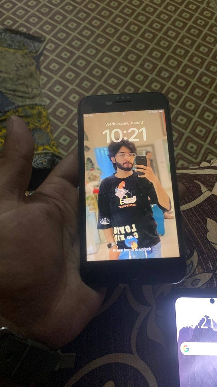 Apple iPhone 8 Plus 4