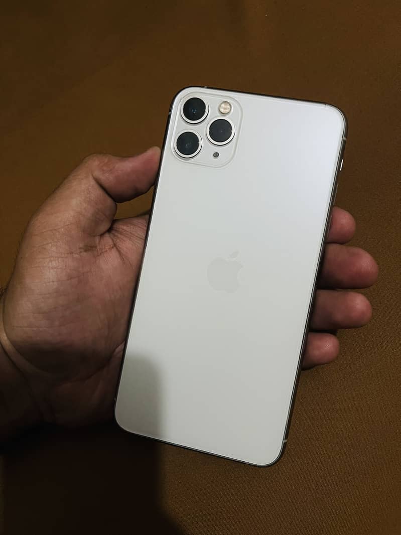 iPhone 11 Pro Max 0