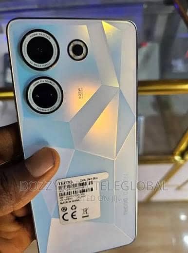 Tecno CAMON 20 2