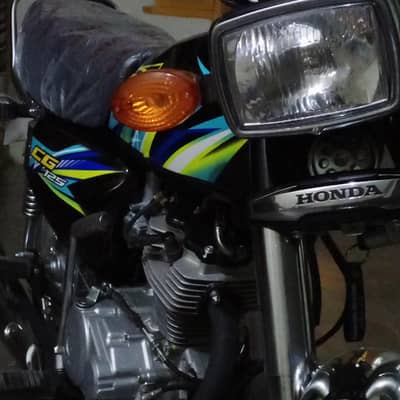 Honda CG 125 Black Colour 2026 Model