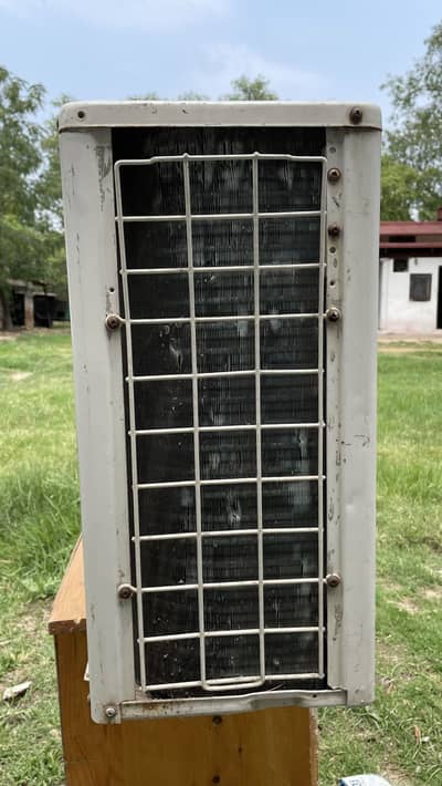 Dawlance 1 Ton Split Air Conditioner