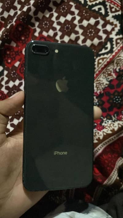 iPhone 8 Plus