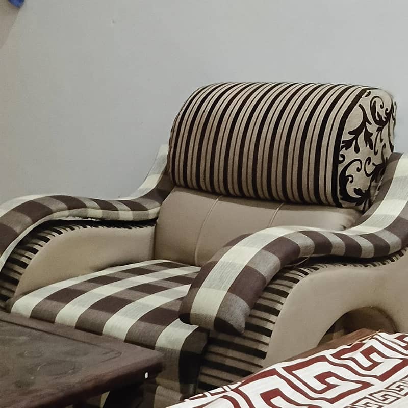 Crown Sofa Set 2