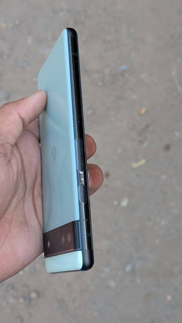 Google Pixel 6a 1