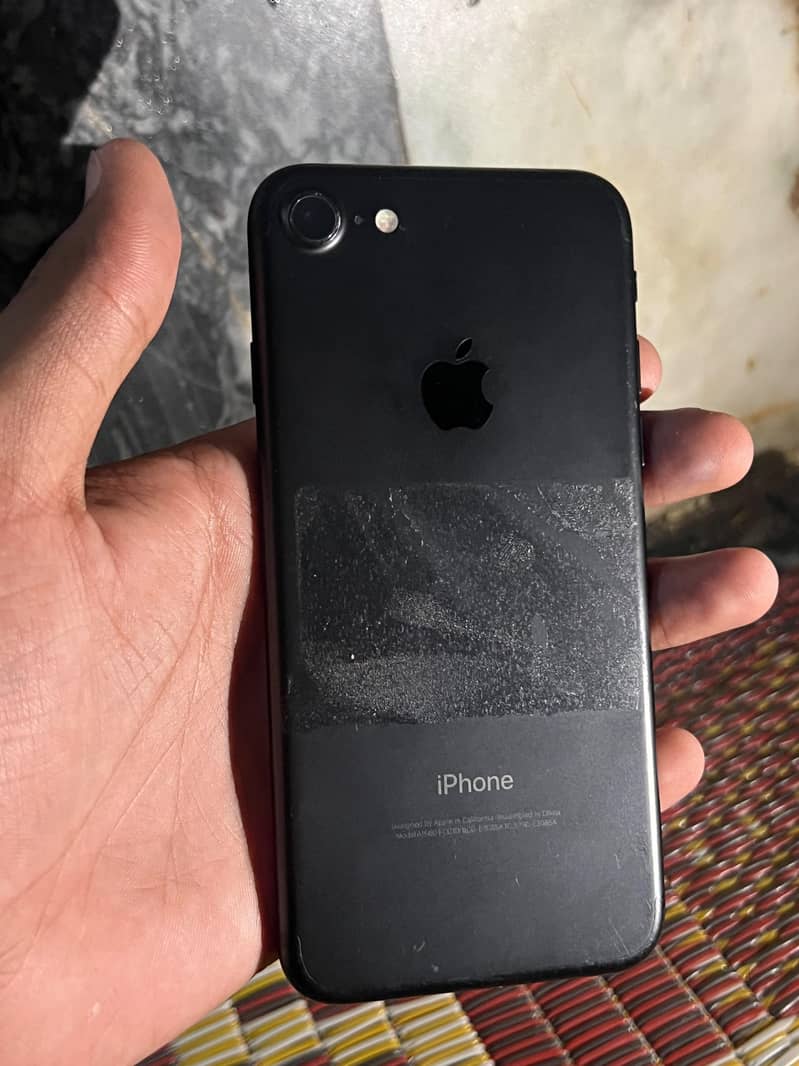 Apple iPhone 7 1