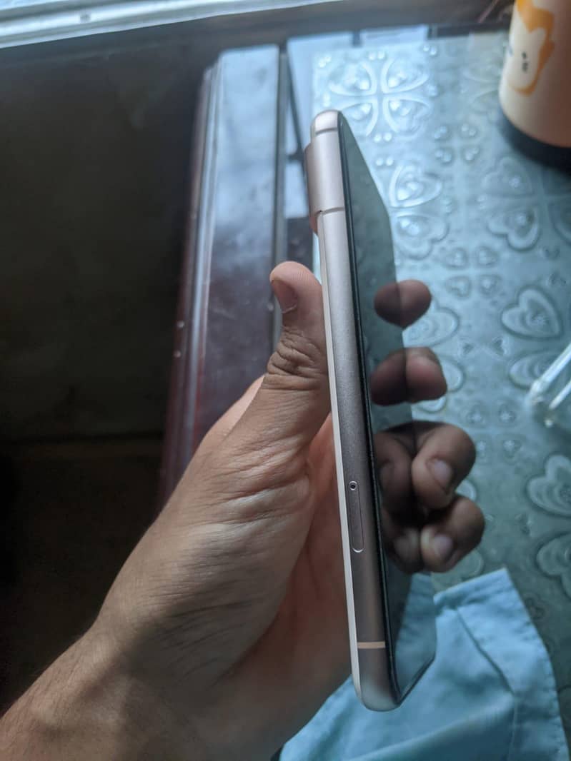 Google Pixel 8 3