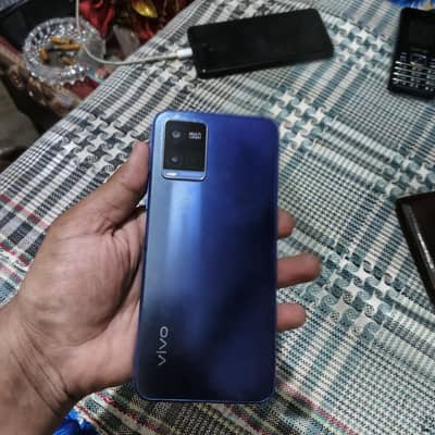 Vivo Y21