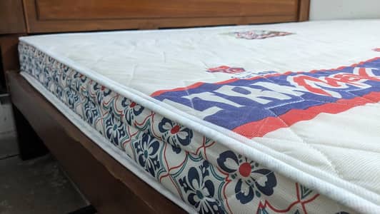 FIVE STAR - ULTRA MAX MATTRESS