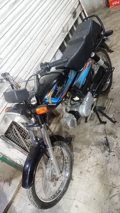 Unique UD-70 2020 11 month model Karachi num 1st owner Genuine mint