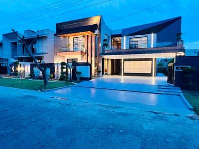 2 KANAL FACING PARK BRAND NEW MODERN DESIGN HOUSE FOR SALE IN VALENCIA TOWN