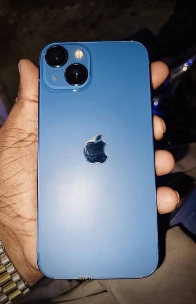 Apple iPhone 13