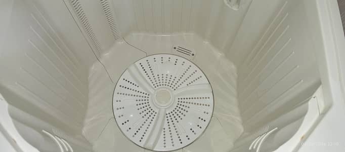 I am selling my washing machine.