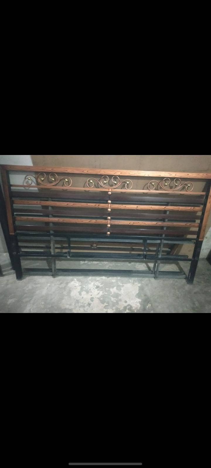 bed for sell 0