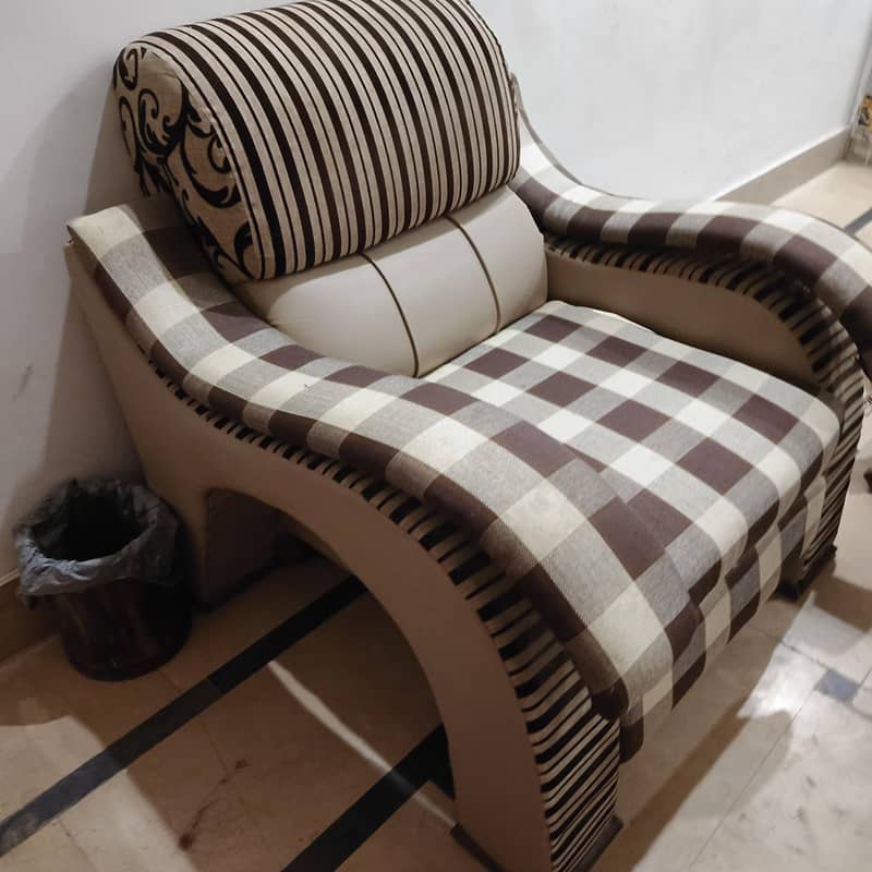 Crown Sofa Set 6