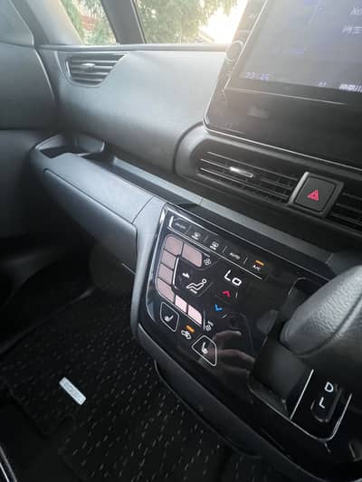 Nissan Roox 2021