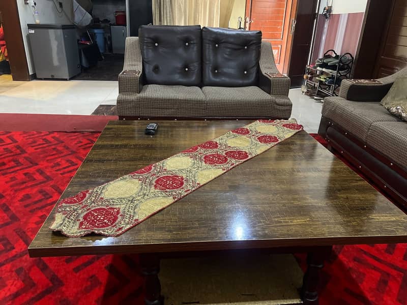 New condition sofas table not include 2