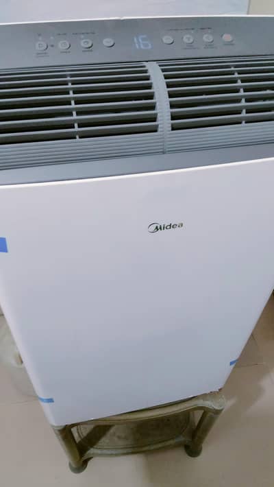MIDEA portable Ac  1.20 ton condition 10\10