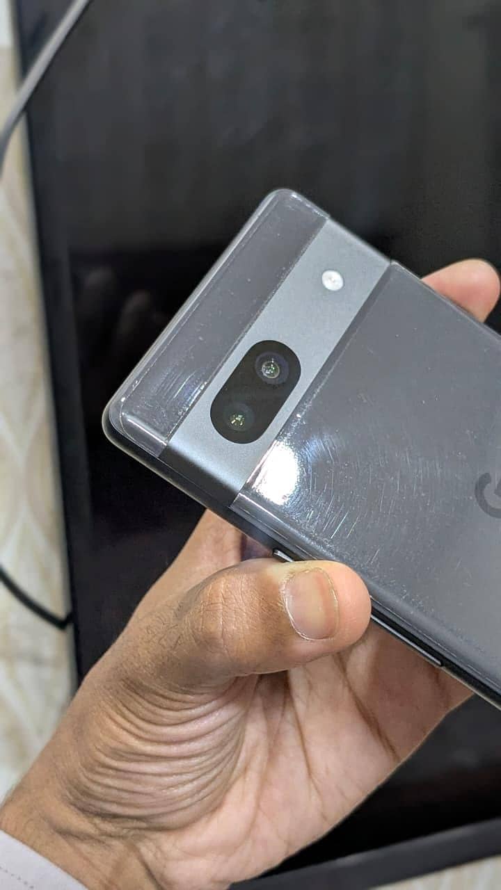 Google Pixel 7a 5