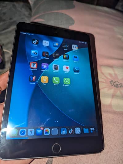 I pad mini 5 64GB or sath ma memo brand ka cooling Fan for sale