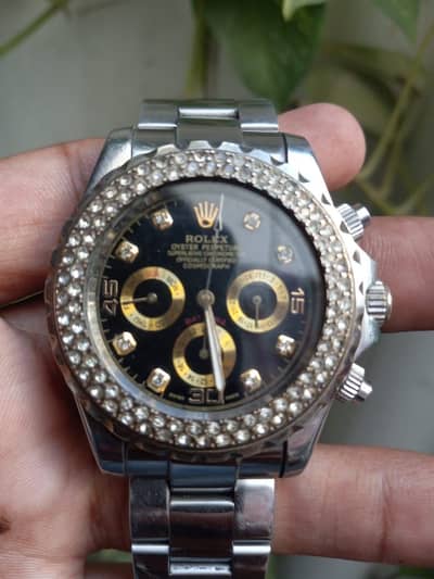 Rolex detona