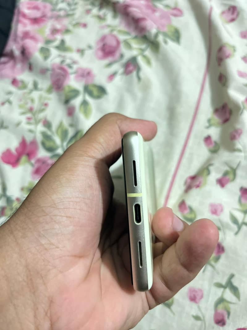 Google Pixel 7 2