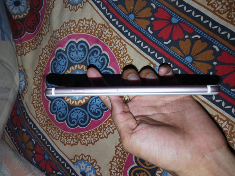 Apple iPhone 7 Plus 3