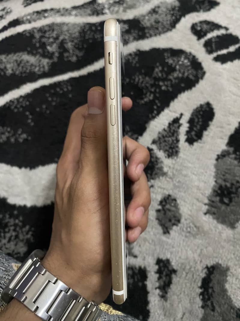 Apple iPhone 7 Plus 3