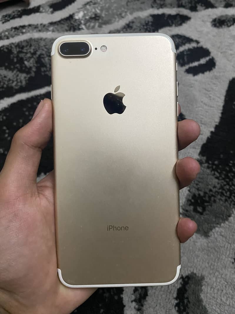 Apple iPhone 7 Plus 6