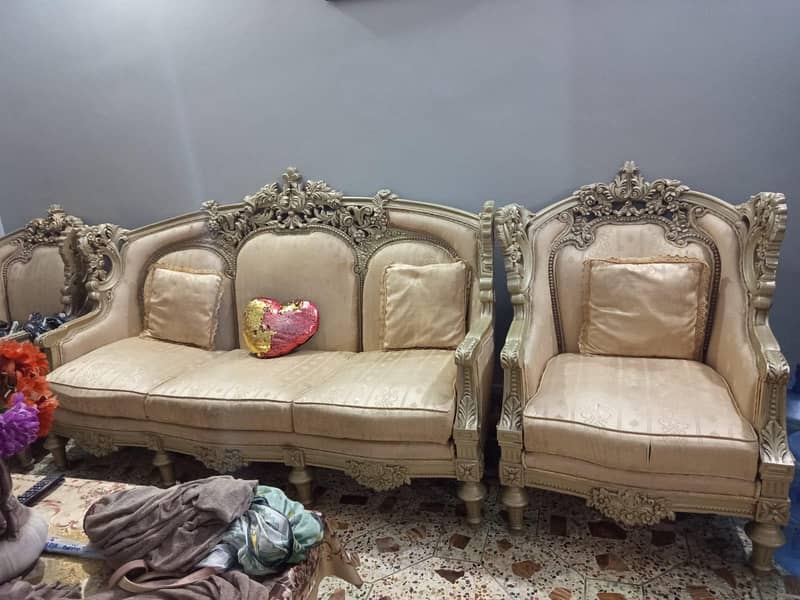 5-SEATER SOFA 1