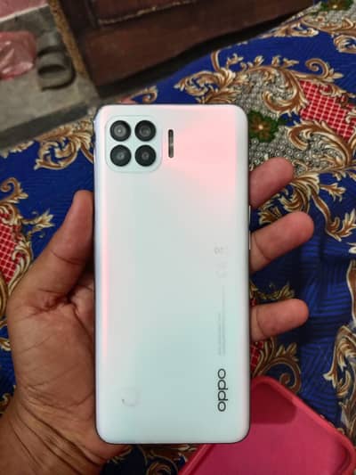OPPO F17 Pro, Whatsapp me: 03044434352