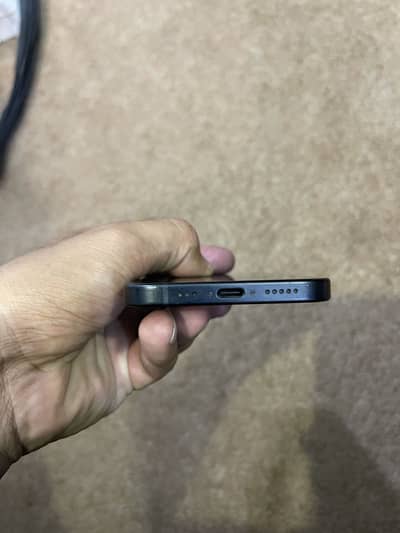 Iphone 15jv 128gb 89 health 321cc waterpack 10/10 condition
