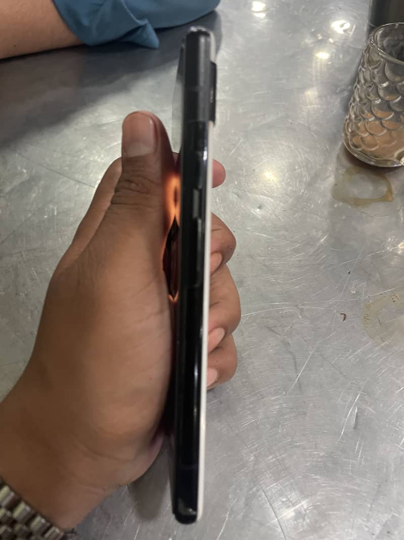 Google Pixel 6a 1