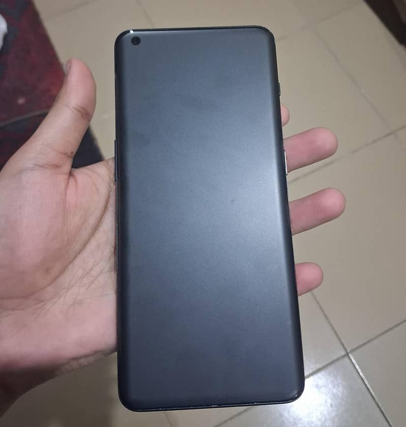 One Plus 10 Pro 4