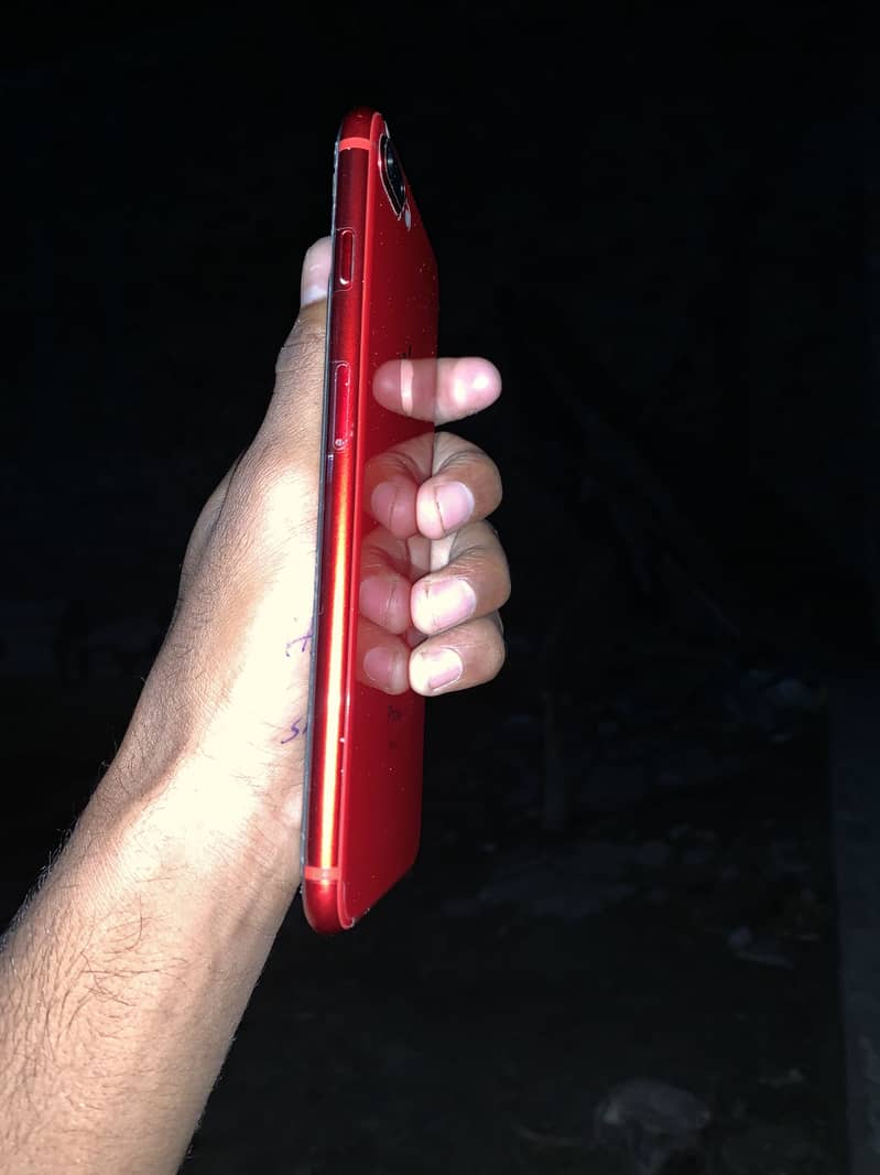 Apple iPhone 8 Plus 3