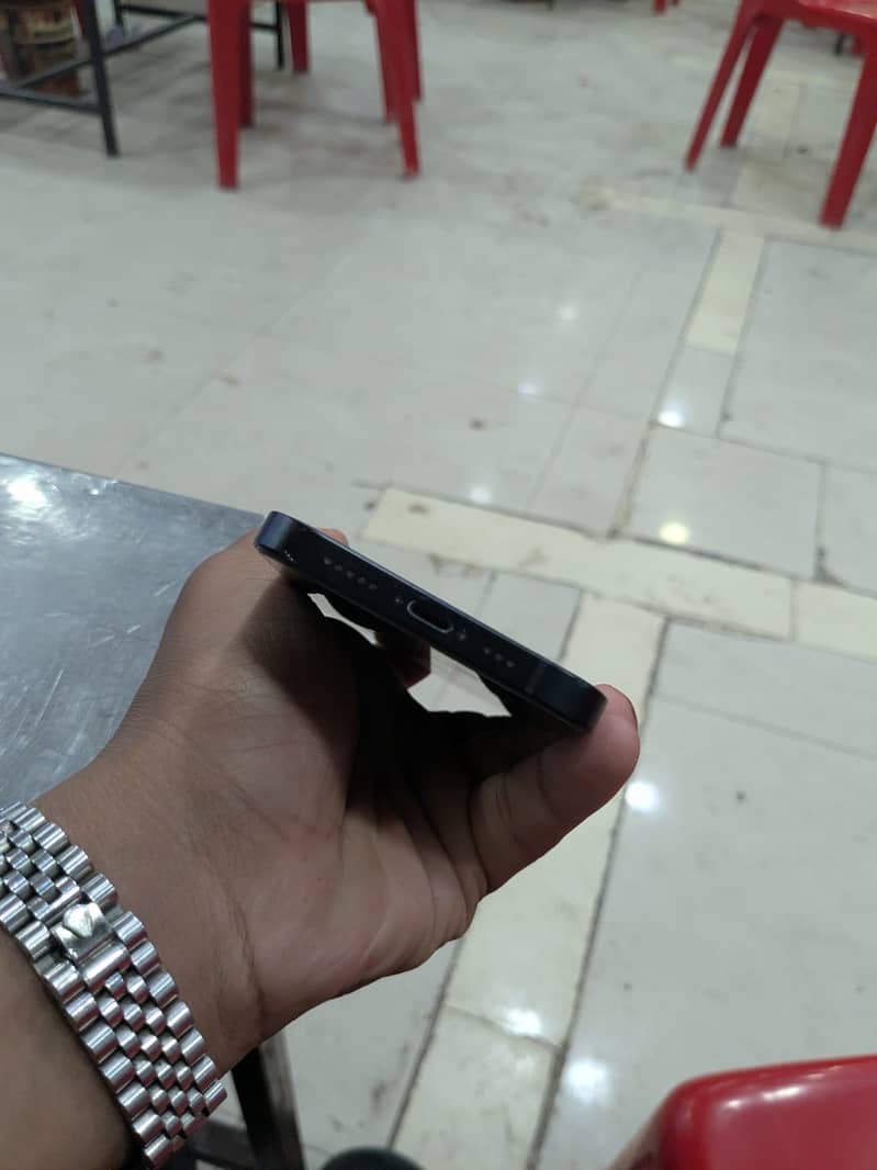 Apple iPhone 12 5
