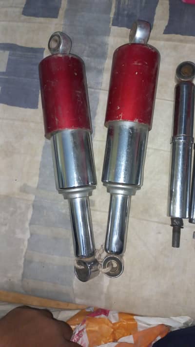 CD200 ROADMASTER REAR SHOCKS
