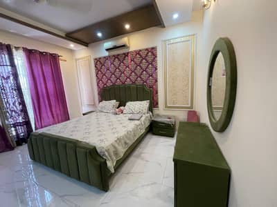 Queen size bed set complete slightly used