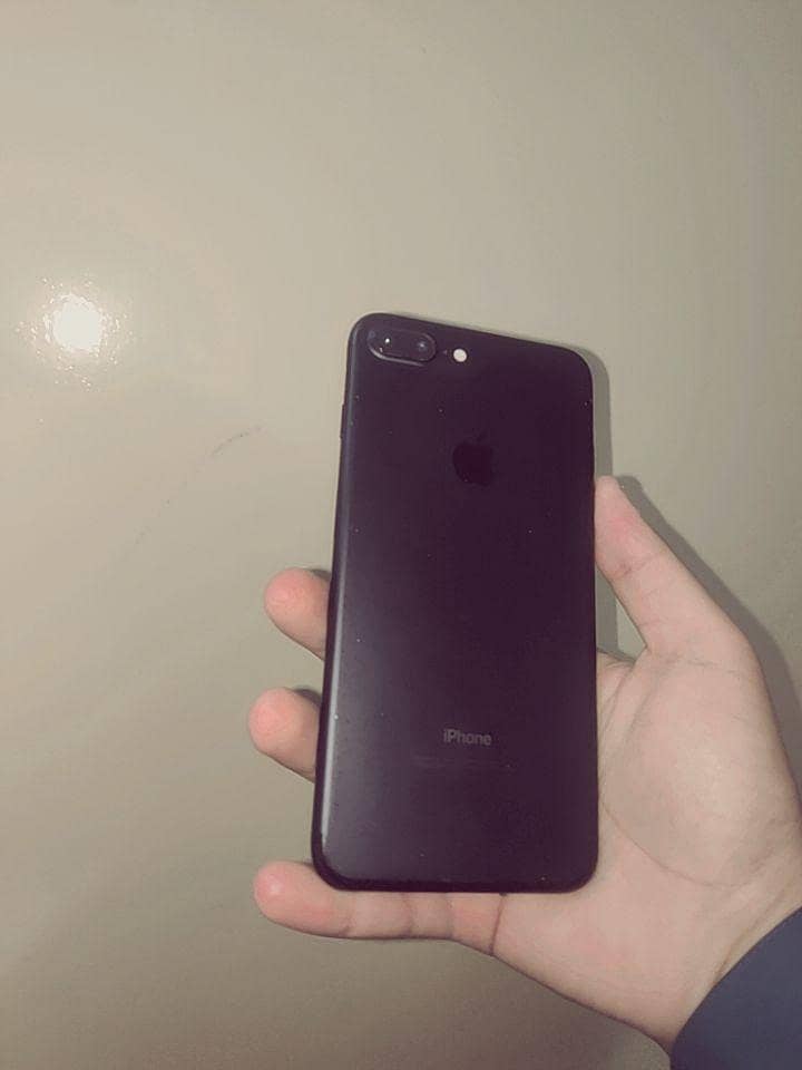 Apple iPhone 7 Plus 1