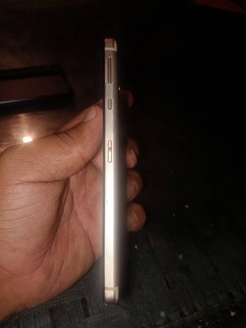 Sharp Aquos Sense basic4 4 /64 2
