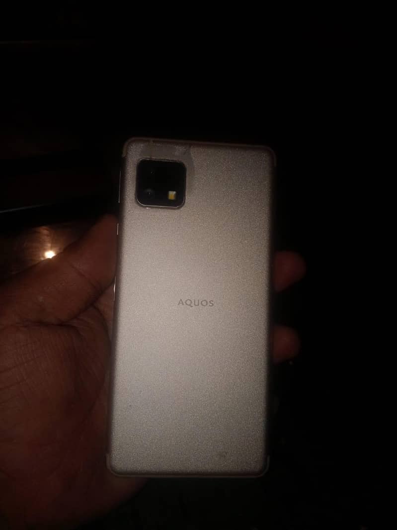 Sharp Aquos Sense basic4 4 /64 3