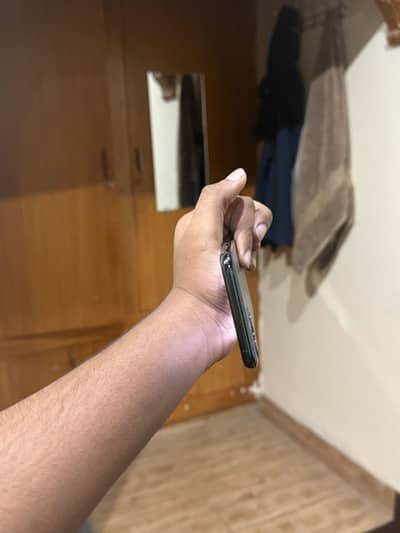 Apple iPhone 11 Pro(sim time available)